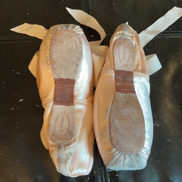 Worn Suffolk Stellar Pointe Shoes 6XXXN - Picture 6 of 6